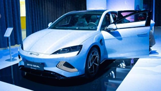 比亞迪超越特斯拉成全球純電車(chē)銷(xiāo)冠 中國(guó)汽車(chē)出口預(yù)計(jì)首登世界第一